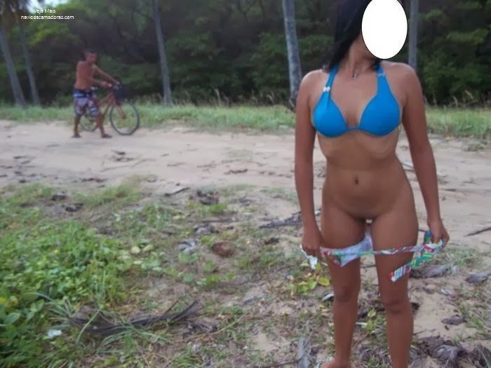 morena safada ficando peladinha na praia e fudendo muito 4