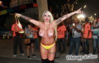 Sabrina Boing Boing mostrou os peitos no carnaval 2015