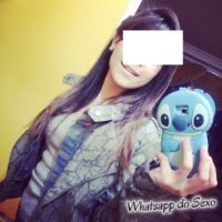 Morena gostosa fazendo boquete pro namorado