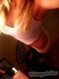 Ninfetinha loira muito tesuda do whatsapp