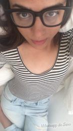 Moreninha muito gostosa caiu no whatsapp