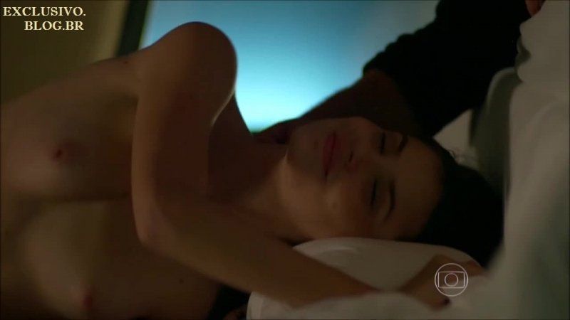 Fotos de Camila Queiroz (Angel) pelada em Verdades Secretas