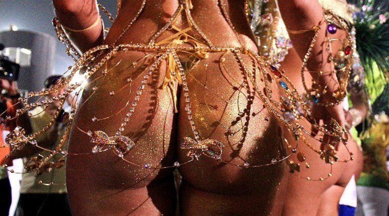 Fotos de famosas peladas nuas no carnaval 2016 (7)