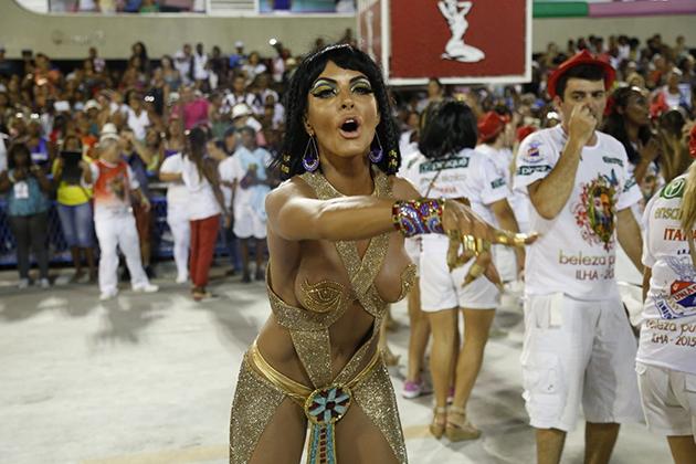 Fotos de famosas peladas nuas no carnaval 2016 (8)