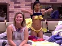 Vídeo sem tarjas da Munik do BBB 16 pagando peitinho