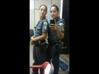 Policial gostosa caiu na net gozando durante a siririca