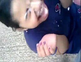 Leitinho na cara da namorada