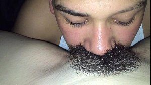 Fetiche cuckold Chupando a buceta peluda da coroa gostosa