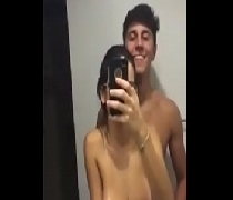 Novinha peituda filmando sexo com seu namorado