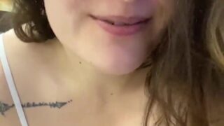 Lolla Antonelli nua batendo uma siririca deliciosa