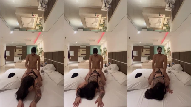 Yasmin Prado nua de quatro dando sua bucetinha